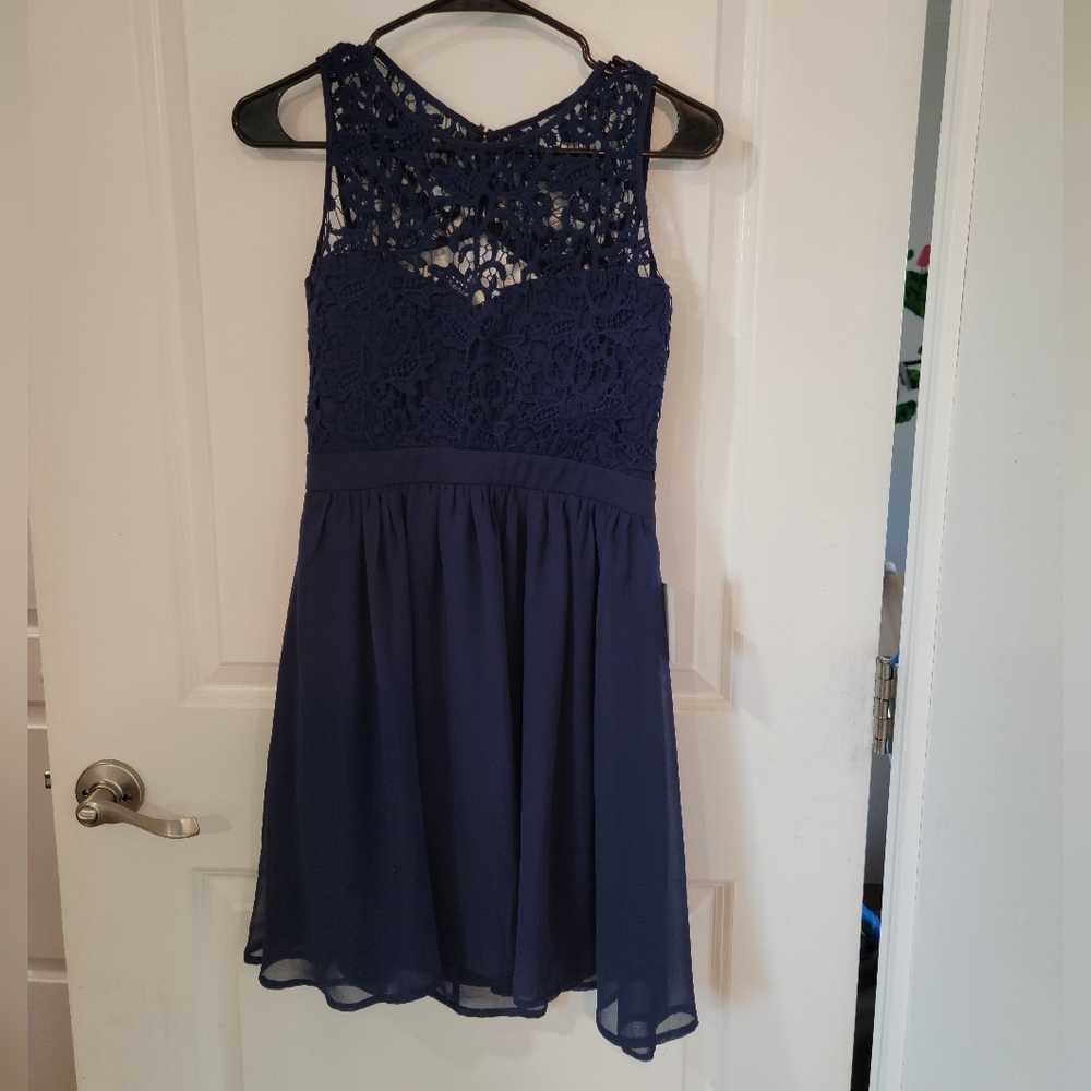 Lulus Romantic Tale Navy Blue backless Lace Skater mini Dress size Small